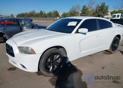 2014 Dodge Charger Sxt z USA, uszkodzony, nr VIN 2C3CDXHGXEH271859